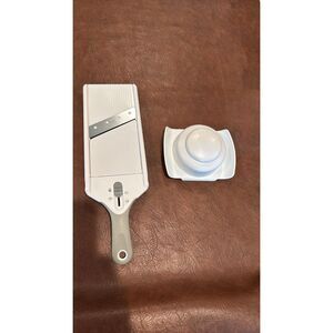 Pampered Chef 1087 Mandoline Food Slicer - White